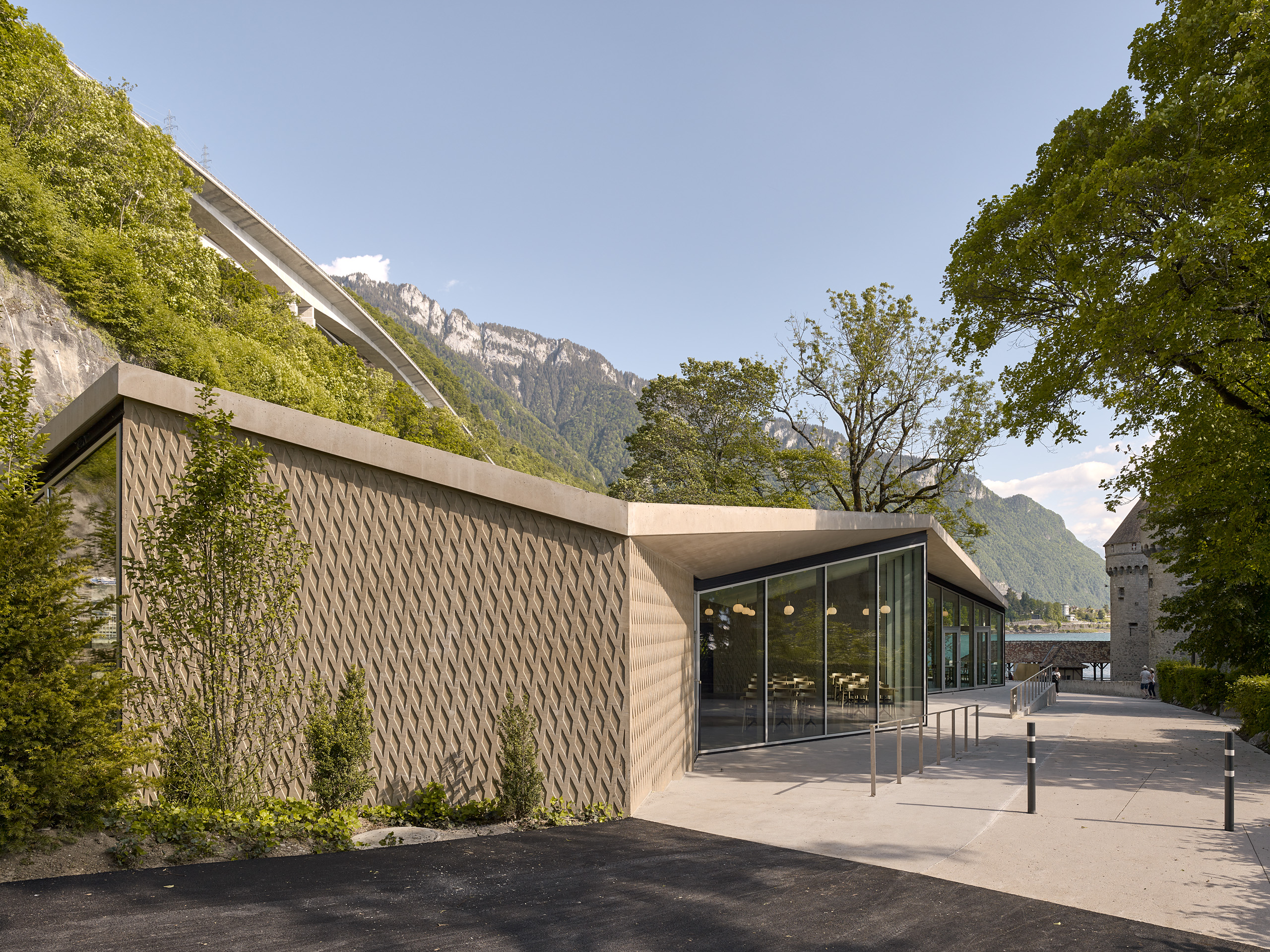 Pavillon et aménagement de la domaine du Château du Chillon